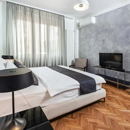 Two Bedroom With The Free Parking