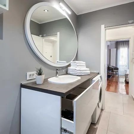 Two Bedroom With The Free Parking Apartment Belgrade