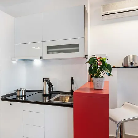 Two Bedroom With The Free Parking Apartment