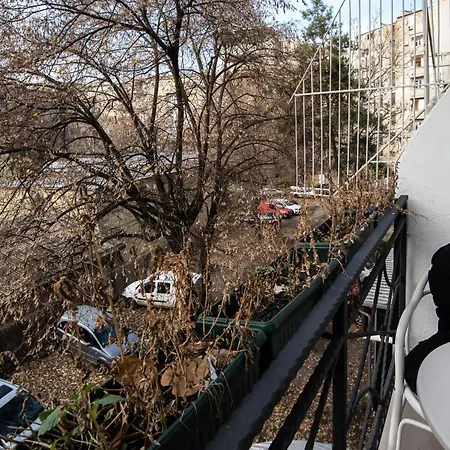 Two Bedroom With The Free Parking Belgrad